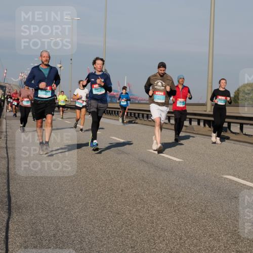 03.10.2025 - Köhlbrandbrückenlauf Fabian Wolf http://msf.ph/oto/9036252 03.10.2025 09:50:57 Position 3 3835 meine-sportfotos.de