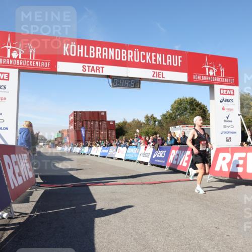 03.10.2025 - Köhlbrandbrückenlauf Lena Gebhardt http://msf.ph/oto/9036254 03.10.2025 12:44:57 Ziel 6610 meine-sportfotos.de