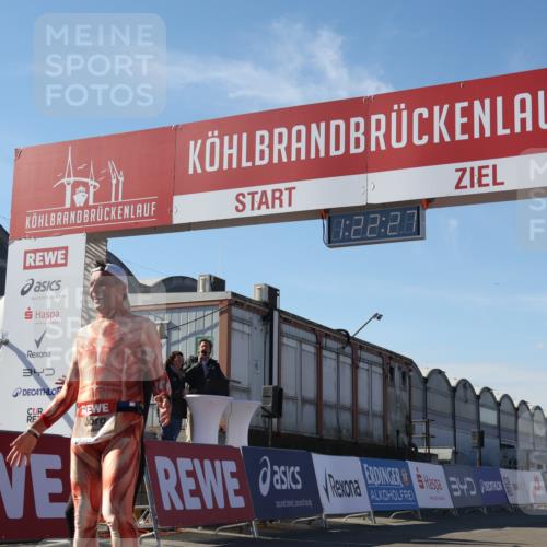03.10.2025 - Köhlbrandbrückenlauf Luisa Fischer http://msf.ph/oto/9036298 03.10.2025 13:22:26 Ziel 4239, 5072, 5214, 5235, 5272, 5400, 5401, 5720, 5839, 5851, 5929, 6188 meine-sportfotos.de