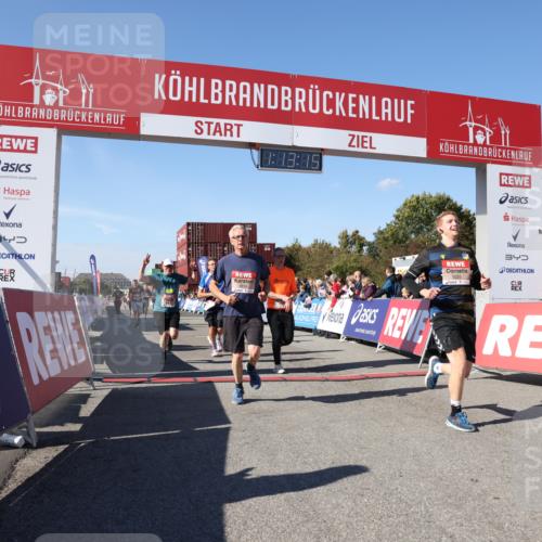 03.10.2025 - Köhlbrandbrückenlauf Lena Gebhardt http://msf.ph/oto/9036322 03.10.2025 13:13:15 Ziel 4191, 4193, 4223, 4373, 4463, 4513, 4583, 4748, 4853, 5025, 5034, 5204, 5678, 5852, 6393, 6705, 6725, 6742, 6755, 6788, 6789, 6818 meine-sportfotos.de