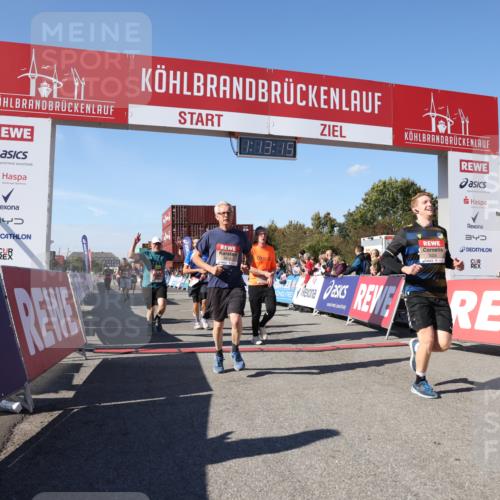 03.10.2025 - Köhlbrandbrückenlauf Lena Gebhardt http://msf.ph/oto/9036327 03.10.2025 13:13:15 Ziel 4191, 4193, 4223, 4373, 4463, 4513, 4583, 4748, 4853, 5025, 5034, 5204, 5678, 5852, 6393, 6705, 6725, 6742, 6755, 6788, 6789, 6818 meine-sportfotos.de