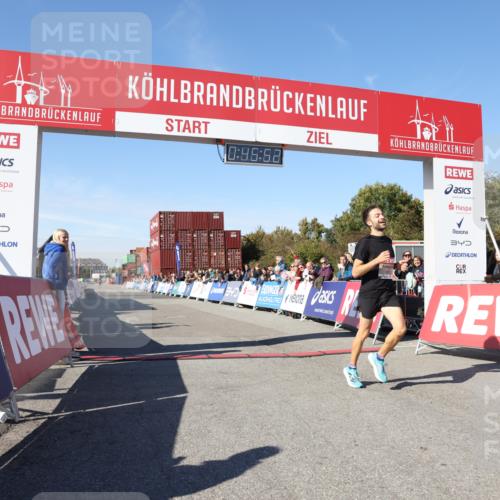 03.10.2025 - Köhlbrandbrückenlauf Lena Gebhardt http://msf.ph/oto/9036336 03.10.2025 12:45:52 Ziel 4010 meine-sportfotos.de