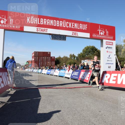 03.10.2025 - Köhlbrandbrückenlauf Lena Gebhardt http://msf.ph/oto/9036367 03.10.2025 12:46:07 Ziel 4004 meine-sportfotos.de