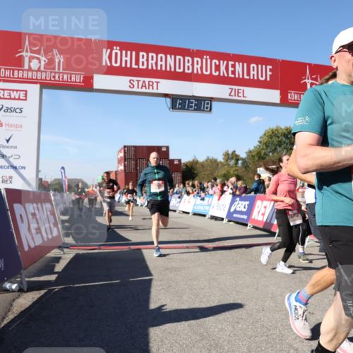 03.10.2025 - Köhlbrandbrückenlauf Lena Gebhardt http://msf.ph/oto/9036370 03.10.2025 13:13:18 Ziel 4191, 4193, 4223, 4373, 4463, 4513, 4583, 4853, 5025, 5034, 5204, 5261, 5358, 5678, 5852, 6393, 6725, 6755, 6788, 6789, 6818 meine-sportfotos.de