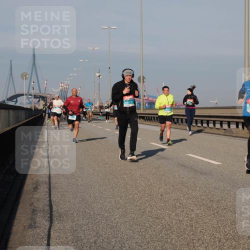 03.10.2025 - Köhlbrandbrückenlauf Fabian Wolf http://msf.ph/oto/9036386 03.10.2025 09:51:05 Position 3 3497 meine-sportfotos.de