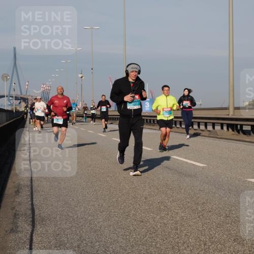 03.10.2025 - Köhlbrandbrückenlauf Fabian Wolf http://msf.ph/oto/9036400 03.10.2025 09:51:05 Position 3 1559, 3, 3497 meine-sportfotos.de