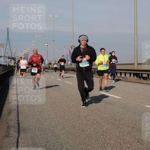 03.10.2025 - Köhlbrandbrückenlauf Fabian Wolf http://msf.ph/oto/9036408 03.10.2025 09:51:06 Position 3 1559 meine-sportfotos.de
