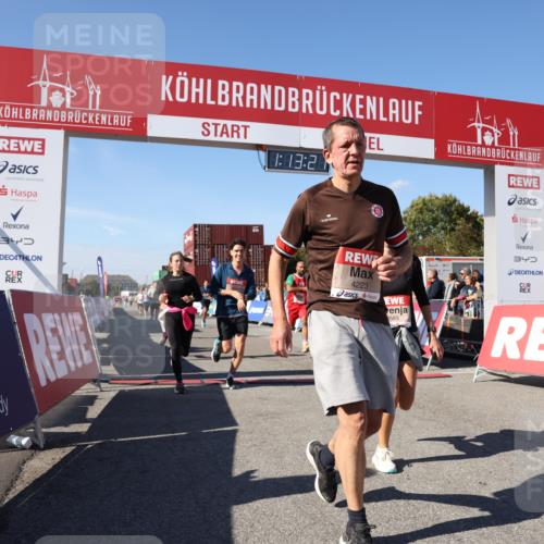 03.10.2025 - Köhlbrandbrückenlauf Lena Gebhardt http://msf.ph/oto/9036413 03.10.2025 13:13:21 Ziel 4191, 4223, 4373, 4383, 4463, 4513, 4583, 4853, 5025, 5034, 5204, 5261, 5358, 5678, 5852, 6725, 6788, 6789, 6818 meine-sportfotos.de