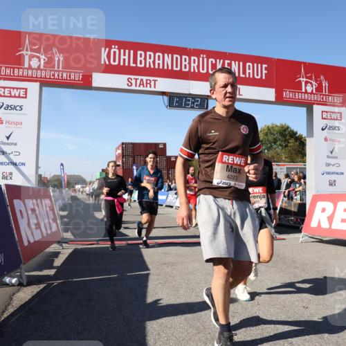 03.10.2025 - Köhlbrandbrückenlauf Lena Gebhardt http://msf.ph/oto/9036417 03.10.2025 13:13:21 Ziel 4191, 4223, 4373, 4383, 4463, 4513, 4583, 4853, 5025, 5034, 5204, 5261, 5358, 5678, 5852, 6725, 6788, 6789, 6818 meine-sportfotos.de