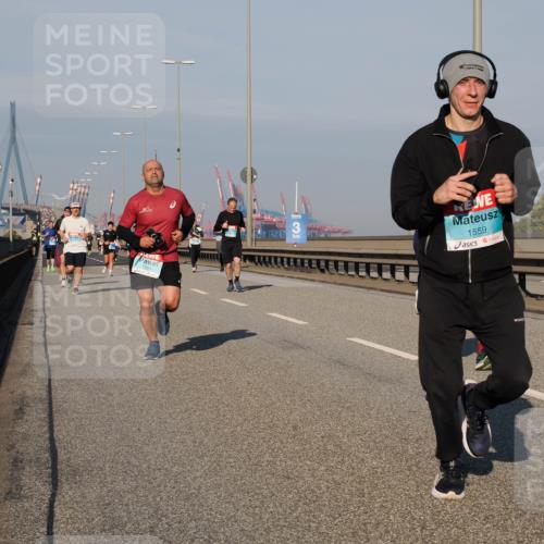 03.10.2025 - Köhlbrandbrückenlauf Fabian Wolf http://msf.ph/oto/9036439 03.10.2025 09:51:07 Position 3 1299, 3, 1559 meine-sportfotos.de