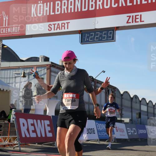 03.10.2025 - Köhlbrandbrückenlauf Luisa Fischer http://msf.ph/oto/9036460 03.10.2025 13:22:58 Ziel 4350, 4602, 4603, 4964, 5046, 5189, 5812, 5924, 5925, 6027 meine-sportfotos.de