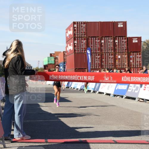 03.10.2025 - Köhlbrandbrückenlauf Lena Gebhardt http://msf.ph/oto/9036470 03.10.2025 12:46:48 Ziel 4027, 6483, 6516, 6740 meine-sportfotos.de