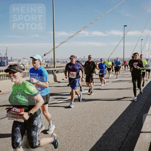 03.10.2025 - Köhlbrandbrückenlauf Michael Burmester http://msf.ph/oto/9036488 03.10.2025 12:29:15 Position 1 6626, 42, 2 meine-sportfotos.de