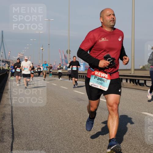 03.10.2025 - Köhlbrandbrückenlauf Fabian Wolf http://msf.ph/oto/9036489 03.10.2025 09:51:10 Position 3 1299 meine-sportfotos.de