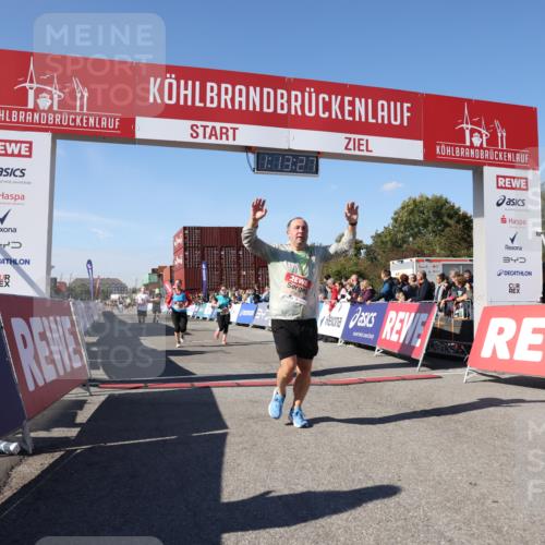 03.10.2025 - Köhlbrandbrückenlauf Lena Gebhardt http://msf.ph/oto/9036504 03.10.2025 13:13:27 Ziel 4065, 4223, 4324, 4373, 4383, 4448, 4580, 4583, 4853, 5034, 5147, 5261, 5358, 6788, 6789 meine-sportfotos.de