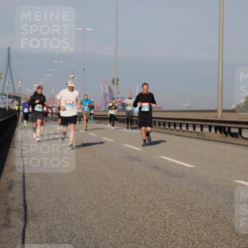 03.10.2025 - Köhlbrandbrückenlauf Fabian Wolf http://msf.ph/oto/9036517 03.10.2025 09:51:11 Position 3  meine-sportfotos.de