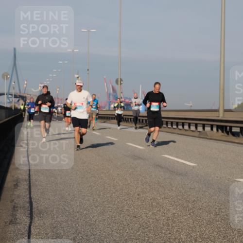 03.10.2025 - Köhlbrandbrückenlauf Fabian Wolf http://msf.ph/oto/9036524 03.10.2025 09:51:12 Position 3  meine-sportfotos.de