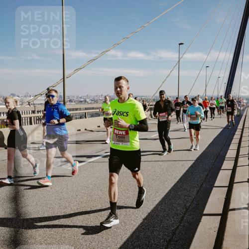 03.10.2025 - Köhlbrandbrückenlauf Michael Burmester http://msf.ph/oto/9036550 03.10.2025 12:29:17 Position 1 5229 meine-sportfotos.de
