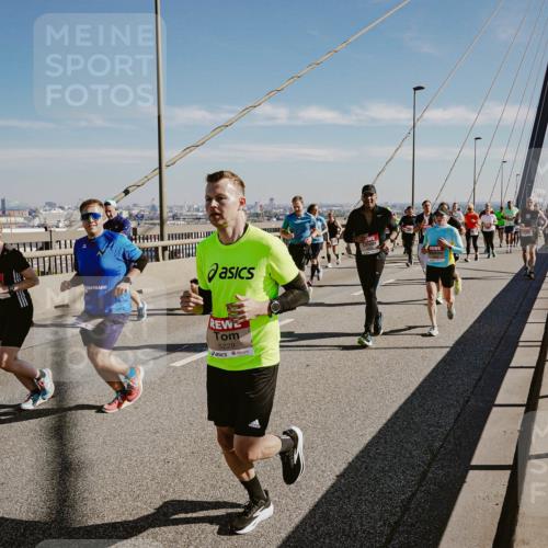 03.10.2025 - Köhlbrandbrückenlauf Michael Burmester http://msf.ph/oto/9036567 03.10.2025 12:29:17 Position 1 5229 meine-sportfotos.de