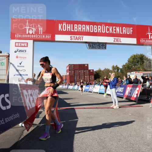 03.10.2025 - Köhlbrandbrückenlauf Lena Gebhardt http://msf.ph/oto/9036572 03.10.2025 12:46:52 Ziel 4027, 6483, 6516, 6740 meine-sportfotos.de