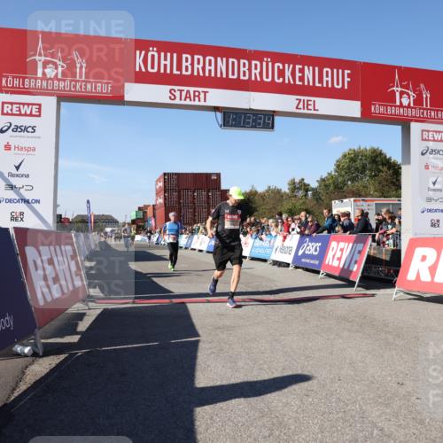 03.10.2025 - Köhlbrandbrückenlauf Lena Gebhardt http://msf.ph/oto/9036580 03.10.2025 13:13:35 Ziel 4065, 4324, 4383, 4448, 4461, 4580, 4595, 5147, 5908 meine-sportfotos.de