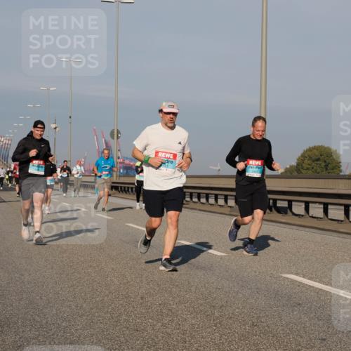 03.10.2025 - Köhlbrandbrückenlauf Fabian Wolf http://msf.ph/oto/9036582 03.10.2025 09:51:14 Position 3 1199, 481, 2807 meine-sportfotos.de