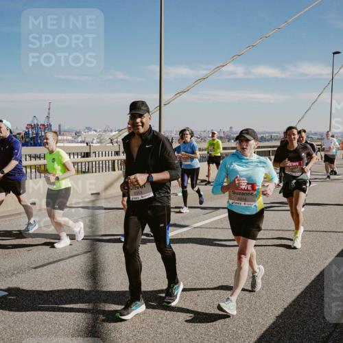 03.10.2025 - Köhlbrandbrückenlauf Michael Burmester http://msf.ph/oto/9036598 03.10.2025 12:29:19 Position 1 6353, 4314 meine-sportfotos.de