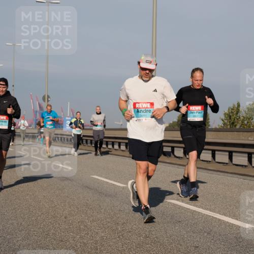 03.10.2025 - Köhlbrandbrückenlauf Fabian Wolf http://msf.ph/oto/9036606 03.10.2025 09:51:15 Position 3 1199, 3481, 2807 meine-sportfotos.de