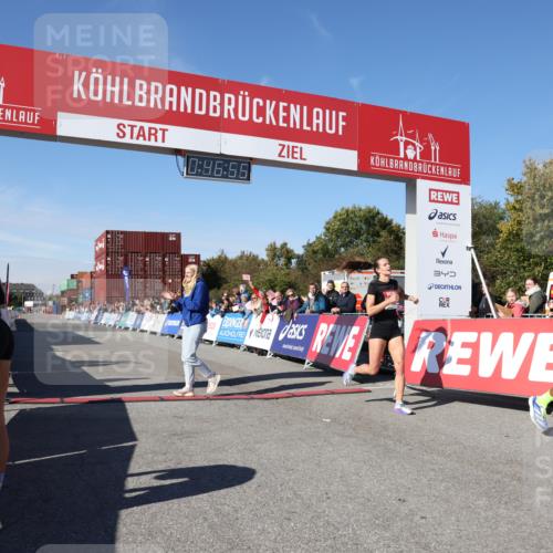 03.10.2025 - Köhlbrandbrückenlauf Lena Gebhardt http://msf.ph/oto/9036608 03.10.2025 12:46:55 Ziel 6483, 6516, 6740 meine-sportfotos.de