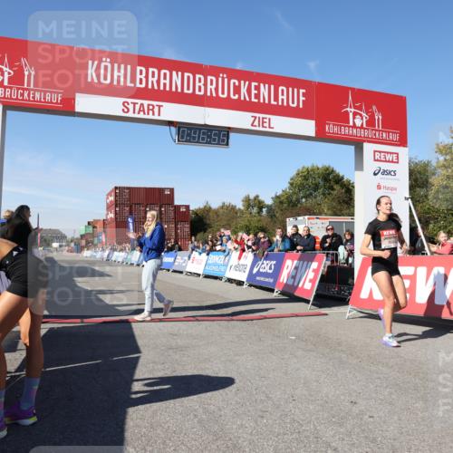03.10.2025 - Köhlbrandbrückenlauf Lena Gebhardt http://msf.ph/oto/9036612 03.10.2025 12:46:56 Ziel 6483, 6516, 6740 meine-sportfotos.de