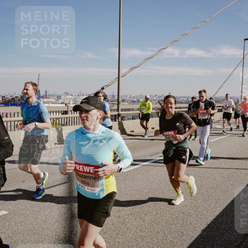03.10.2025 - Köhlbrandbrückenlauf Michael Burmester http://msf.ph/oto/9036616 03.10.2025 12:29:19 Position 1 4314 meine-sportfotos.de