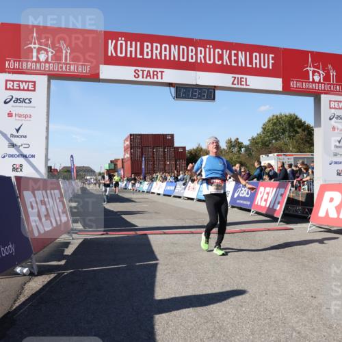 03.10.2025 - Köhlbrandbrückenlauf Lena Gebhardt http://msf.ph/oto/9036634 03.10.2025 13:13:37 Ziel 4065, 4324, 4448, 4461, 4580, 4595, 5147, 5908, 6116, 6363 meine-sportfotos.de