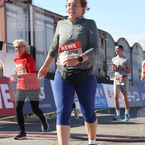 03.10.2025 - Köhlbrandbrückenlauf Luisa Fischer http://msf.ph/oto/9036692 03.10.2025 13:23:27 Ziel 4450, 4477, 4719, 4887, 4892, 4911, 5003, 5114, 6277, 6291, 6337, 6338, 6378, 6618, 6619, 6653 meine-sportfotos.de