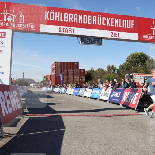 03.10.2025 - Köhlbrandbrückenlauf Lena Gebhardt http://msf.ph/oto/9036694 03.10.2025 12:47:32 Ziel 6638 meine-sportfotos.de