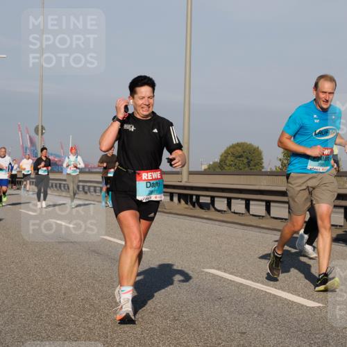 03.10.2025 - Köhlbrandbrückenlauf Fabian Wolf http://msf.ph/oto/9036713 03.10.2025 09:51:21 Position 3 2671, 10, 3585 meine-sportfotos.de