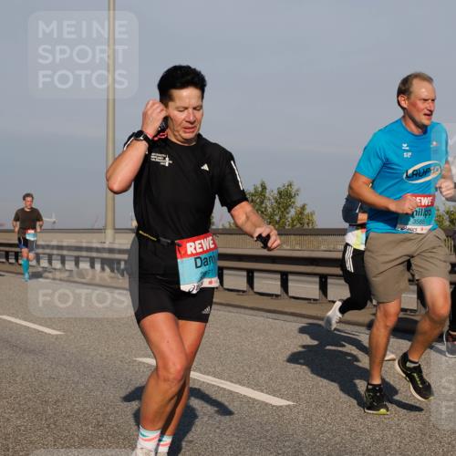 03.10.2025 - Köhlbrandbrückenlauf Fabian Wolf http://msf.ph/oto/9036727 03.10.2025 09:51:21 Position 3 3, 2671, 3585 meine-sportfotos.de