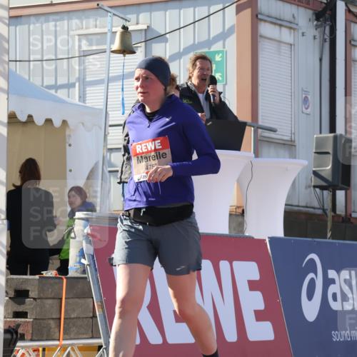 03.10.2025 - Köhlbrandbrückenlauf Luisa Fischer http://msf.ph/oto/9036735 03.10.2025 13:23:36 Ziel 4450, 4477, 4719, 4743, 4752, 4887, 4892, 5003, 5114, 5397, 5653, 5855, 6291, 6337, 6338, 6378 meine-sportfotos.de
