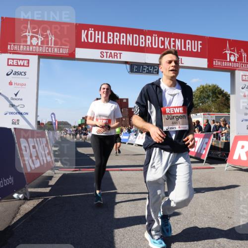 03.10.2025 - Köhlbrandbrückenlauf Lena Gebhardt http://msf.ph/oto/9036744 03.10.2025 13:13:42 Ziel 4348, 4461, 4580, 4595, 5147, 5802, 5884, 5886, 5908, 6116, 6363, 6366 meine-sportfotos.de