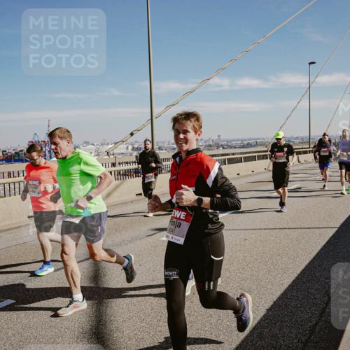 03.10.2025 - Köhlbrandbrückenlauf Michael Burmester http://msf.ph/oto/9036761 03.10.2025 12:29:27 Position 1 4341 meine-sportfotos.de