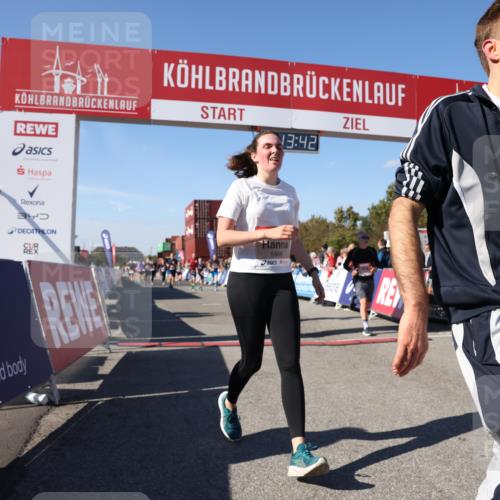 03.10.2025 - Köhlbrandbrückenlauf Lena Gebhardt http://msf.ph/oto/9036768 03.10.2025 13:13:42 Ziel 4348, 4461, 4580, 4595, 5147, 5802, 5884, 5886, 5908, 6116, 6363, 6366 meine-sportfotos.de