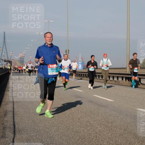 03.10.2025 - Köhlbrandbrückenlauf Fabian Wolf http://msf.ph/oto/9036780 03.10.2025 09:51:24 Position 3 3217, 3 meine-sportfotos.de