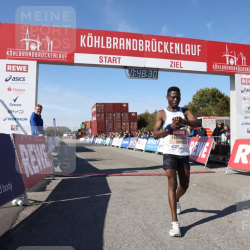 03.10.2025 - Köhlbrandbrückenlauf Lena Gebhardt http://msf.ph/oto/9036784 03.10.2025 12:48:31 Ziel 6359 meine-sportfotos.de