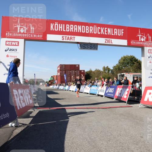 03.10.2025 - Köhlbrandbrückenlauf Lena Gebhardt http://msf.ph/oto/9036849 03.10.2025 12:48:59 Ziel 5797, 6240 meine-sportfotos.de