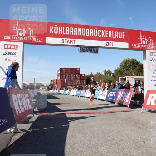 03.10.2025 - Köhlbrandbrückenlauf Lena Gebhardt http://msf.ph/oto/9036862 03.10.2025 12:49:00 Ziel 5797, 6240 meine-sportfotos.de