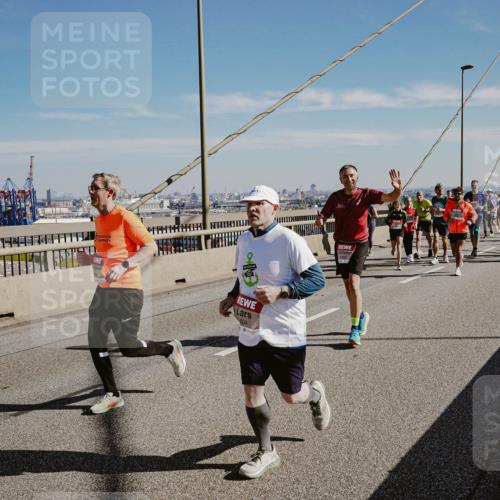 03.10.2025 - Köhlbrandbrückenlauf Michael Burmester http://msf.ph/oto/9036865 03.10.2025 12:29:35 Position 1 404 meine-sportfotos.de