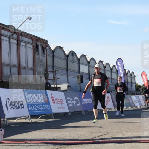 03.10.2025 - Köhlbrandbrückenlauf Luisa Fischer http://msf.ph/oto/9036867 03.10.2025 13:23:54 Ziel 4465, 4647, 4918, 5081, 5093, 5361, 5431, 5709, 5742, 6728 meine-sportfotos.de