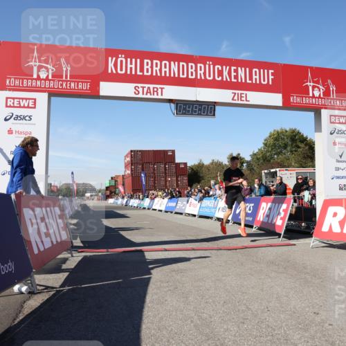 03.10.2025 - Köhlbrandbrückenlauf Lena Gebhardt http://msf.ph/oto/9036877 03.10.2025 12:49:00 Ziel 5797, 6240 meine-sportfotos.de