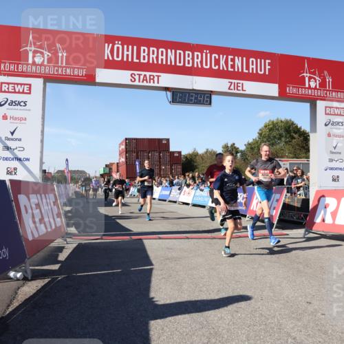 03.10.2025 - Köhlbrandbrückenlauf Lena Gebhardt http://msf.ph/oto/9036887 03.10.2025 13:13:47 Ziel 4348, 4461, 4522, 4642, 5078, 5640, 5802, 5884, 5886, 5908, 6116, 6125, 6227, 6228, 6363, 6366, 6487, 6488, 6604 meine-sportfotos.de