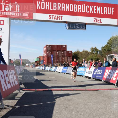 03.10.2025 - Köhlbrandbrückenlauf Lena Gebhardt http://msf.ph/oto/9036917 03.10.2025 12:49:17 Ziel 6514 meine-sportfotos.de