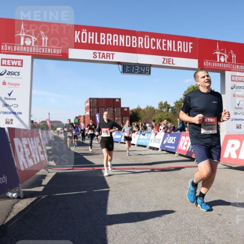 03.10.2025 - Köhlbrandbrückenlauf Lena Gebhardt http://msf.ph/oto/9036933 03.10.2025 13:13:49 Ziel 4188, 4348, 4461, 4522, 4612, 4642, 5078, 5640, 5802, 5884, 5886, 5908, 6116, 6125, 6227, 6228, 6363, 6366, 6487, 6488, 6604 meine-sportfotos.de